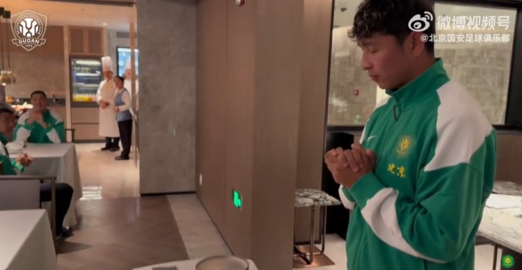 祝我们的球员阿不都海米提和工作人员纪程生日快乐！🎂🎂🎂